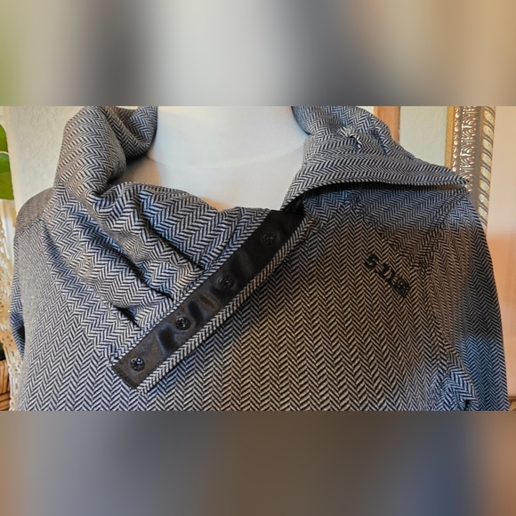 5.11 Tactical Women's Aphrodite Cowl Top Pullover Herringbone - Picture 10 of 15